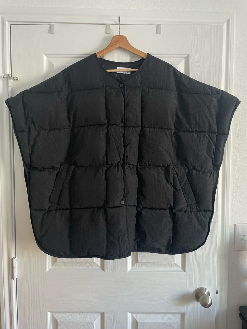 Kate Hewko Poncho/Vest Black